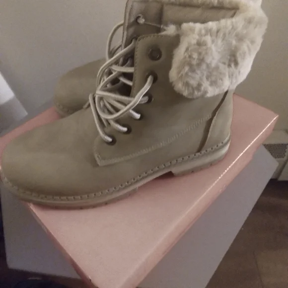 New- Stone color winter boots (New) - Picture 3 of 4